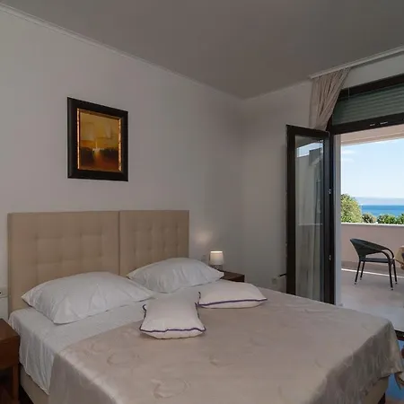 Luxury Near The Beach2 Гостевой дом 4*