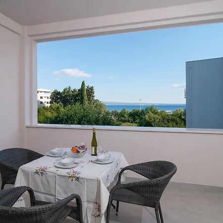 Luxury Near The Beach2 Гостевой дом 4*