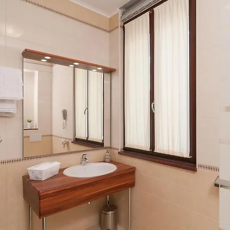 Luxury Near The Beach2 4*